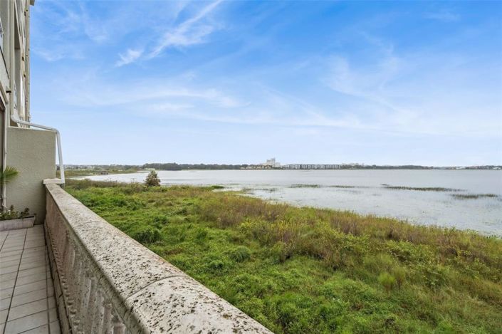 Image No.55-2 Bed Property for sale