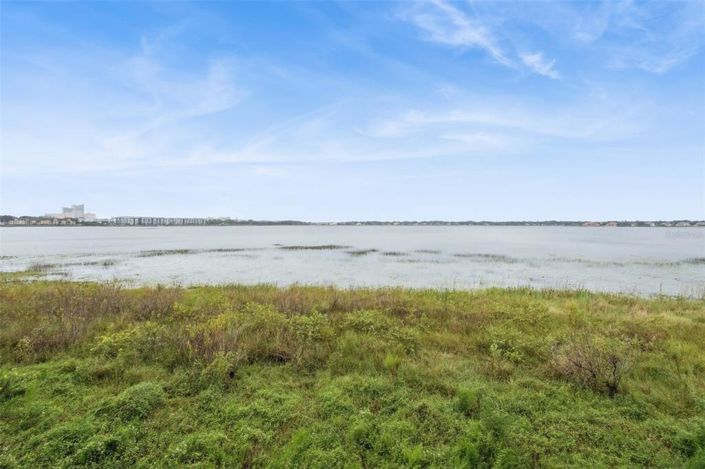 Image No.57-2 Bed Property for sale