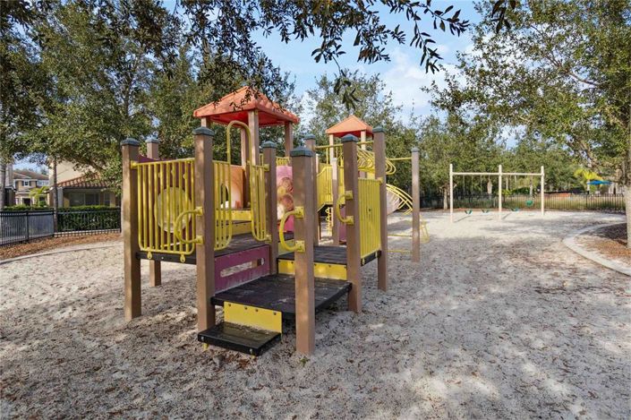 Image No.43-4 Bed Property for sale