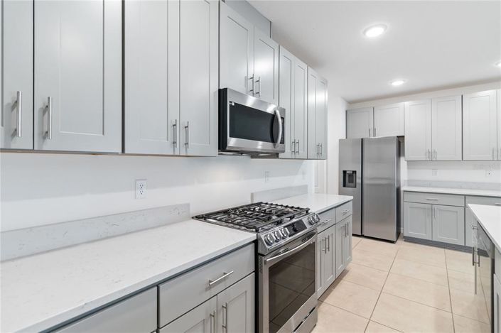 Image No.8-4 Bed Property for sale