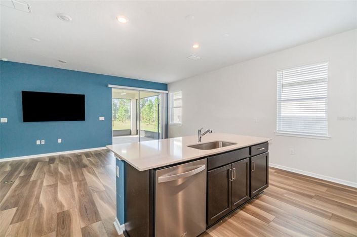 Image No.16-4 Bed Property for sale