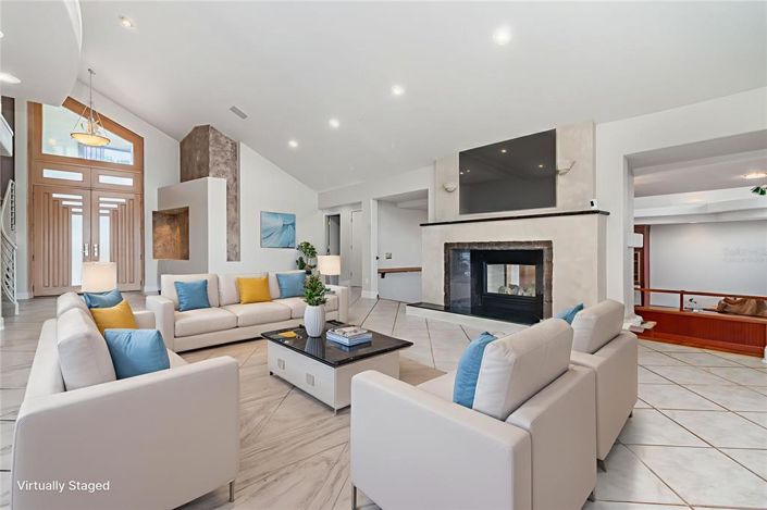 Image No.10-5 Bed Property for sale