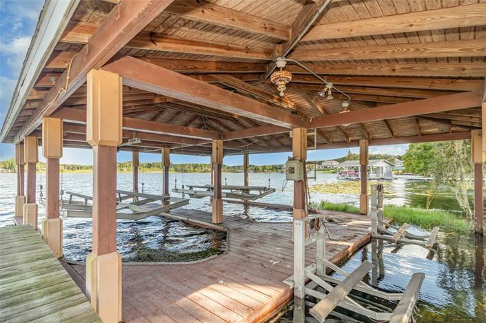 Image No.40-5 Bed Property for sale