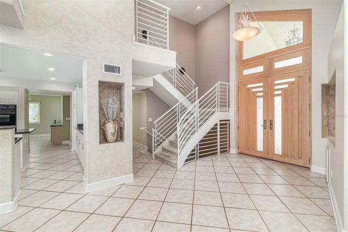 Image No.5-5 Bed Property for sale