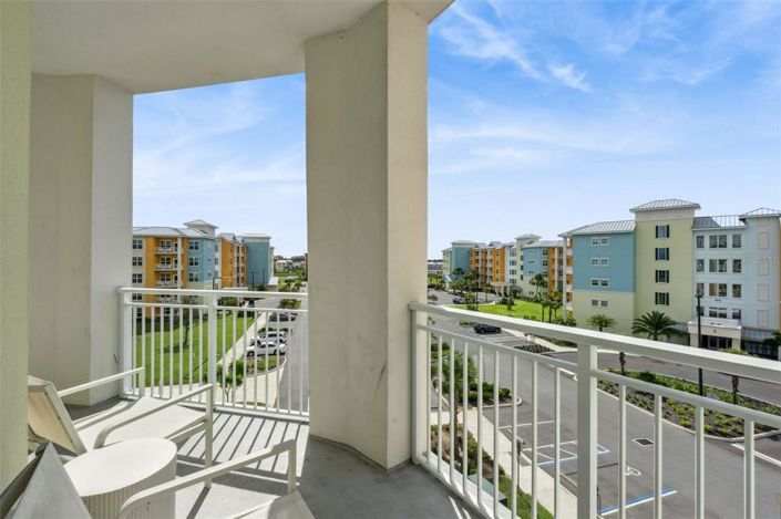 Image No.10-2 Bed Property for sale