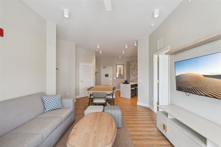 Image No.7-2 Bed Property for sale