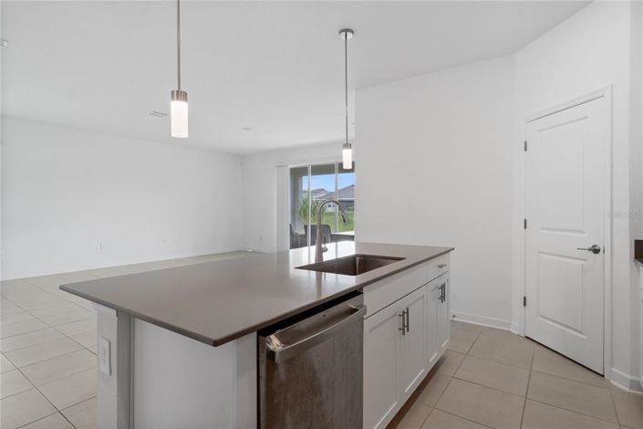 Image No.16-4 Bed Property for sale