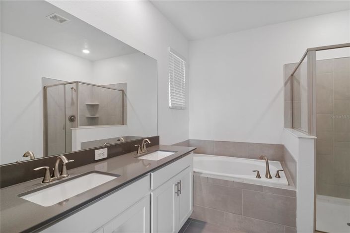 Image No.22-4 Bed Property for sale