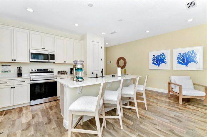 Image No.20-3 Bed Townhouse for sale