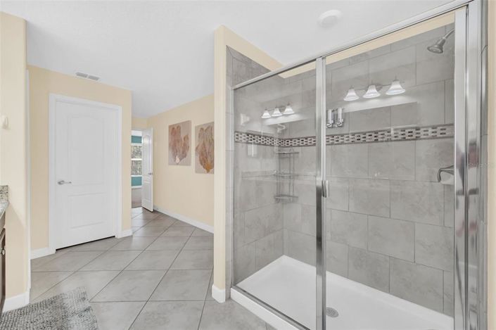 Image No.48-6 Bed Property for sale