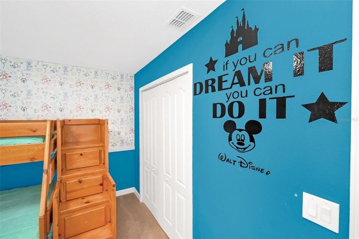 Image No.54-6 Bed Property for sale