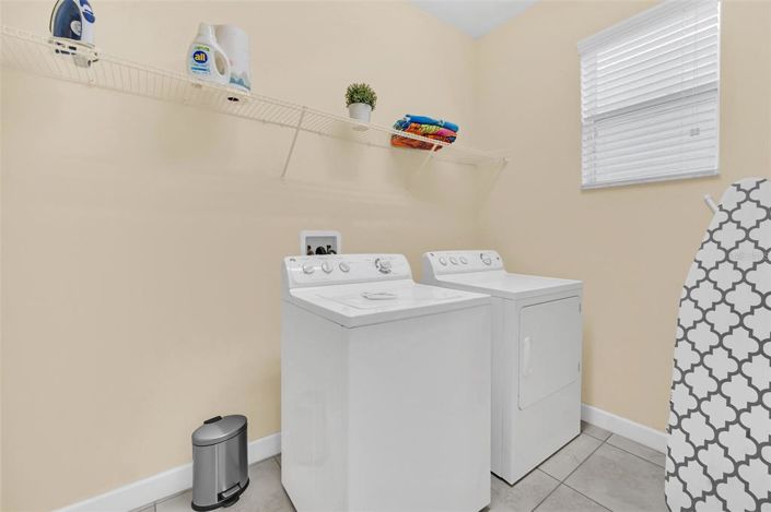 Image No.56-6 Bed Property for sale