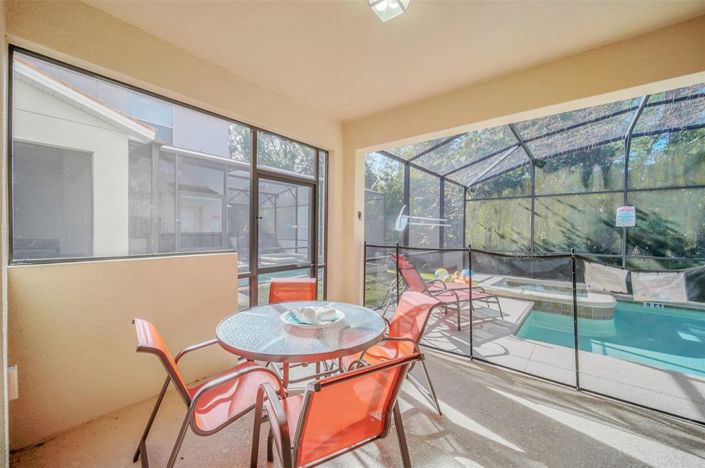 Image No.57-6 Bed Property for sale