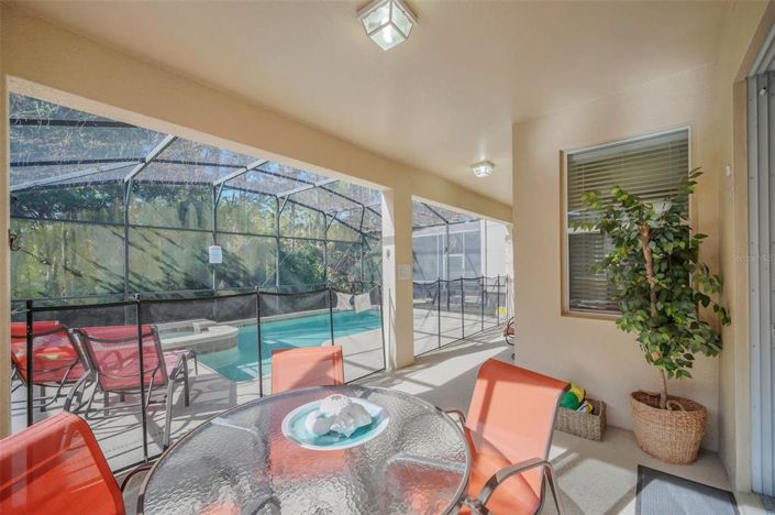 Image No.59-6 Bed Property for sale