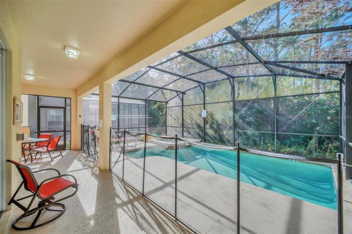 Image No.60-6 Bed Property for sale