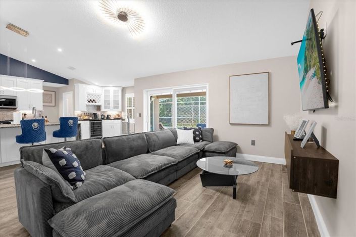 Image No.11-4 Bed Property for sale