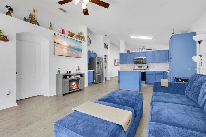 Image No.10-4 Bed Property for sale