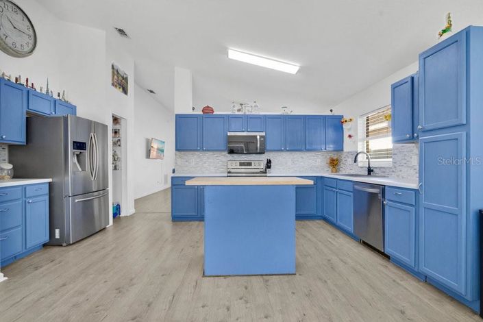 Image No.6-4 Bed Property for sale