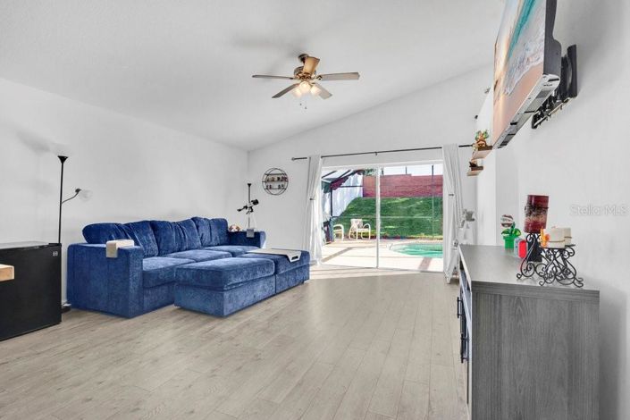 Image No.8-4 Bed Property for sale