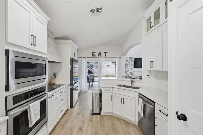 Image No.6-4 Bed Property for sale