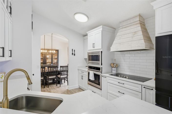 Image No.7-4 Bed Property for sale