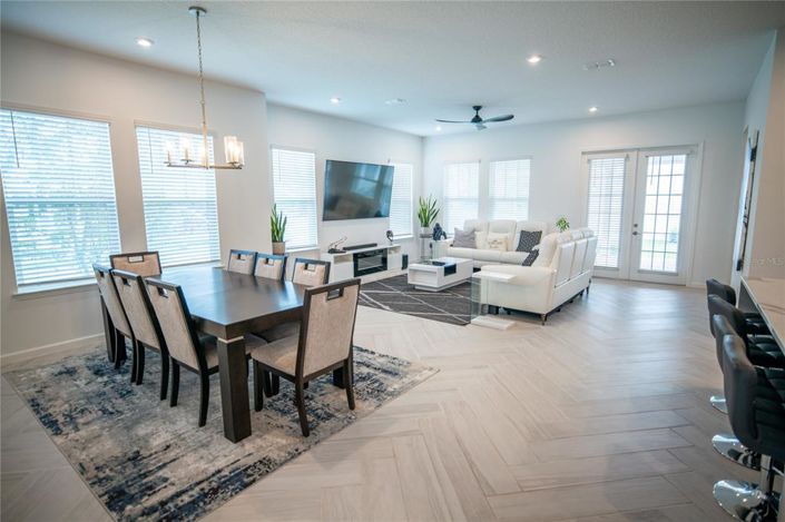 Image No.20-5 Bed Property for sale