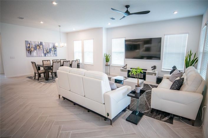 Image No.21-5 Bed Property for sale