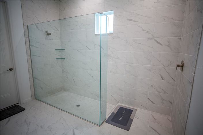 Image No.25-5 Bed Property for sale