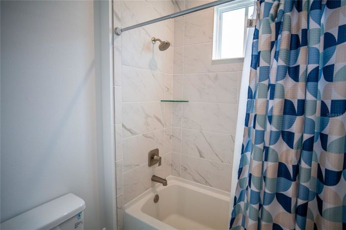 Image No.34-5 Bed Property for sale