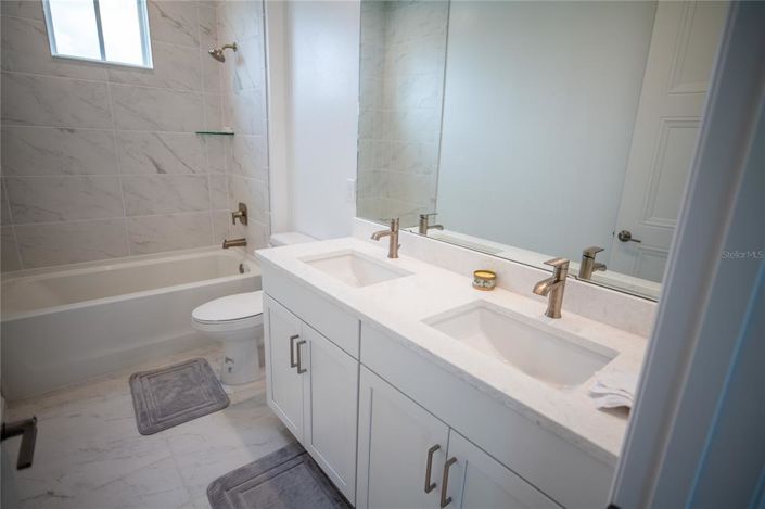 Image No.36-5 Bed Property for sale