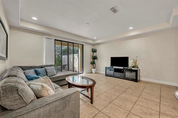 Image No.10-3 Bed Townhouse for sale