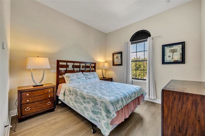 Image No.21-3 Bed Townhouse for sale