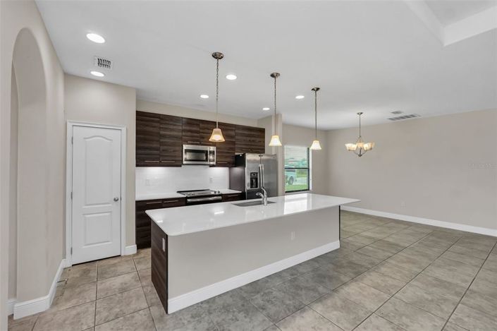 Image No.13-4 Bed Property for sale