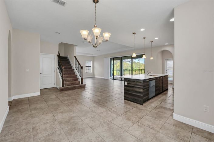 Image No.20-4 Bed Property for sale