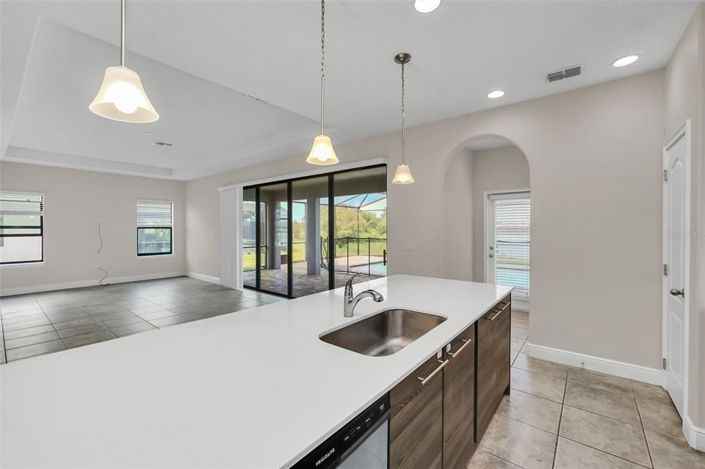 Image No.22-4 Bed Property for sale