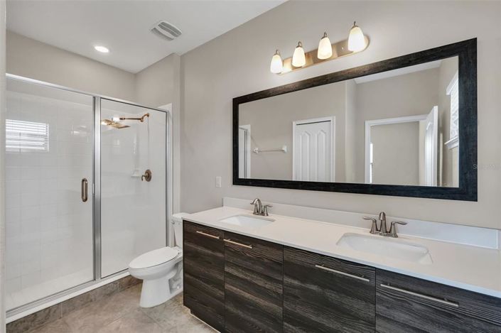 Image No.29-4 Bed Property for sale