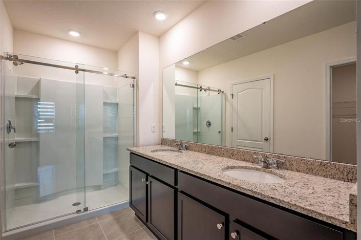 Image No.8-3 Bed Property for sale