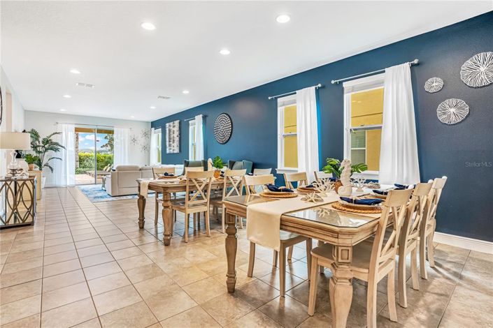 Image No.12-10 Bed Property for sale