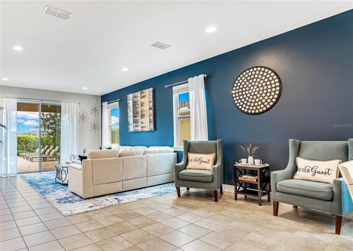 Image No.16-10 Bed Property for sale