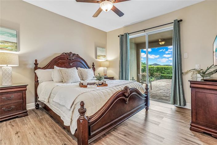 Image No.22-10 Bed Property for sale