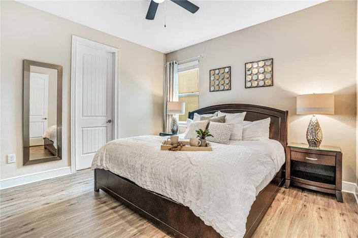 Image No.26-10 Bed Property for sale