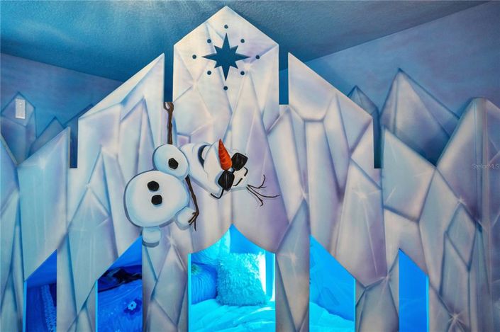 Image No.39-10 Bed Property for sale