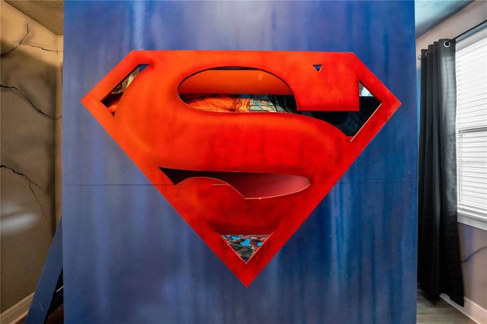 Image No.42-10 Bed Property for sale