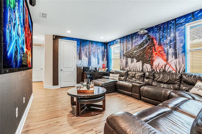 Image No.5-10 Bed Property for sale