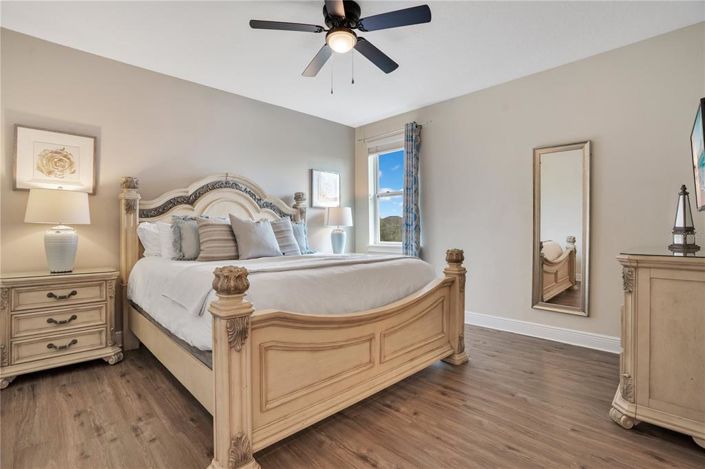 Image No.51-10 Bed Property for sale