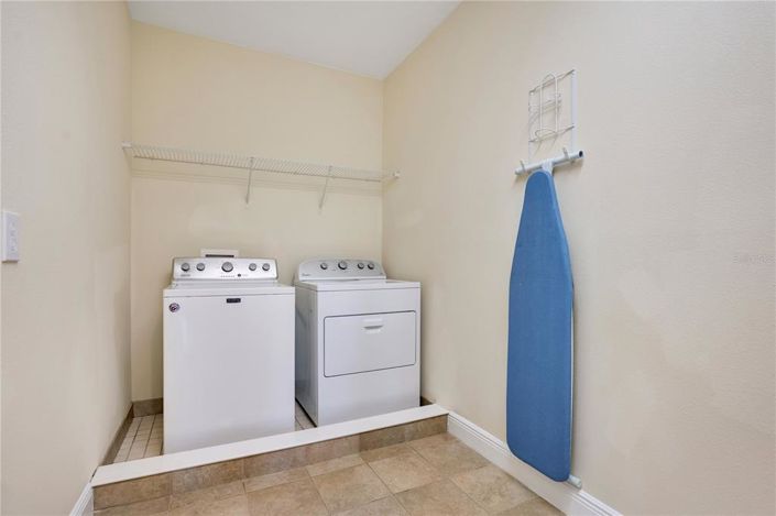 Image No.58-10 Bed Property for sale