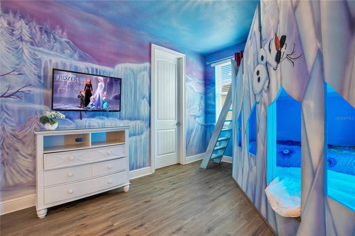 Image No.6-10 Bed Property for sale