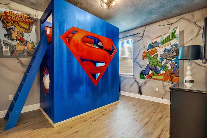 Image No.7-10 Bed Property for sale