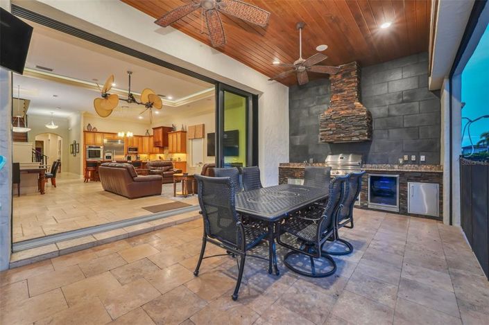 Image No.36-5 Bed Property for sale