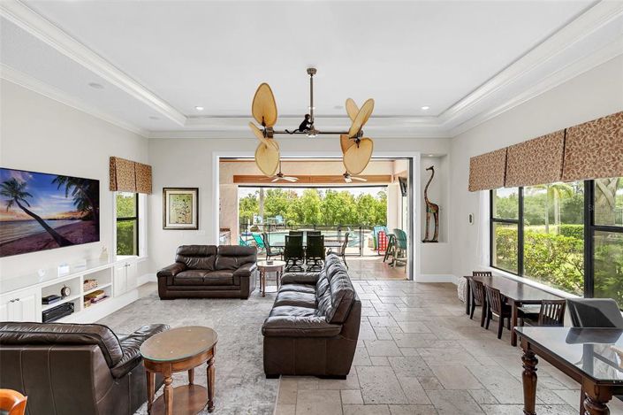 Image No.6-5 Bed Property for sale